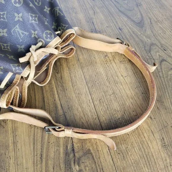 Louis Vuitton Monogram Noe Shoulder Bag - Picture 8 of 14
